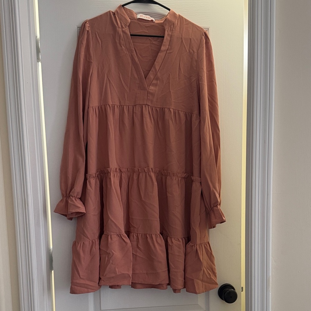 JJs House Mauve Tiered V-Neck Long  sleeve midi dress